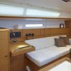 Sun Odyssey 379