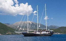 motor-sailer-artemis-crewed-charter-Greece