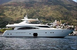motor-yacht-ferretti-830-crewed-charter-greece